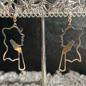 Face Abstract Design Earrings 